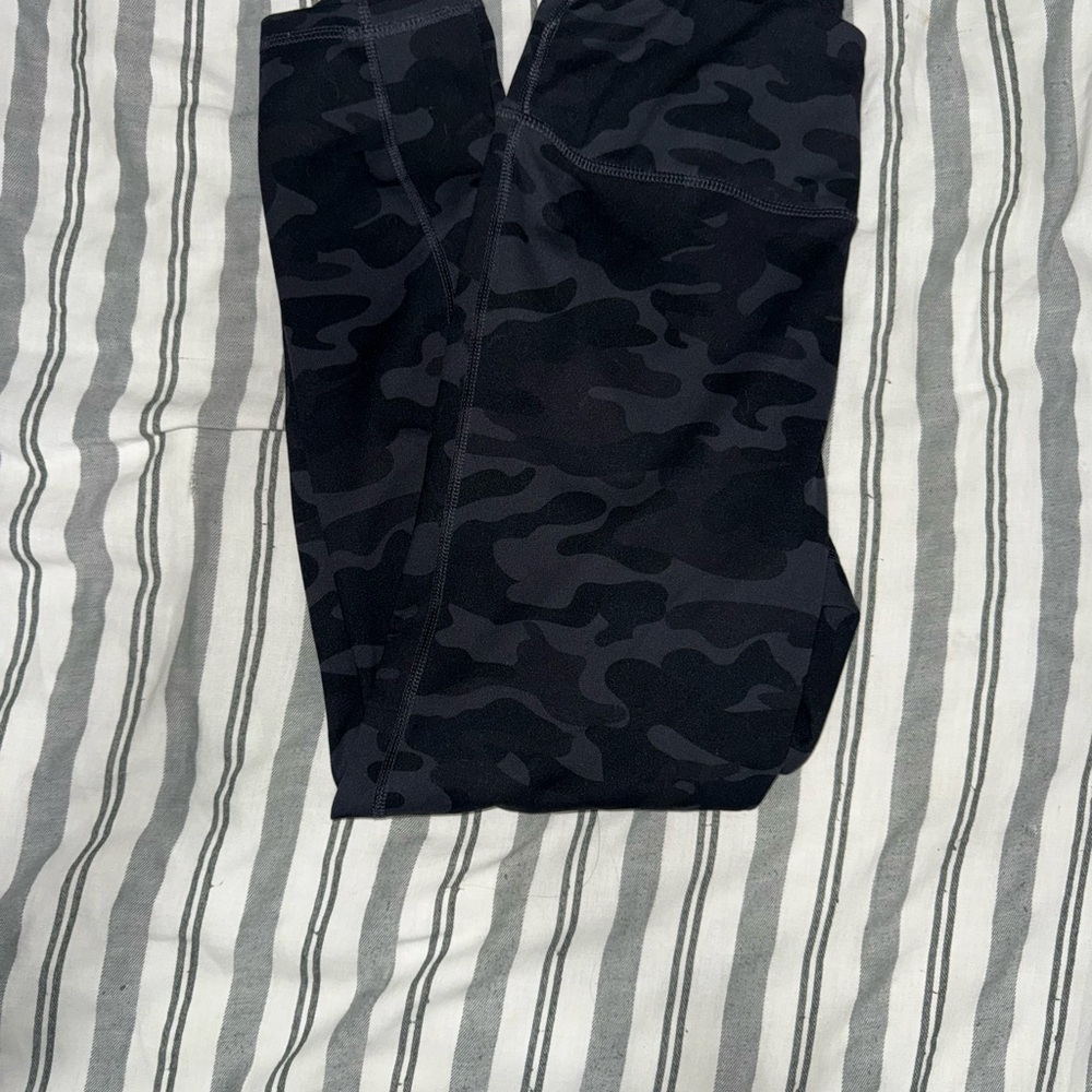 Danskin Dark Camouflage Leggings